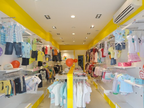 咔酷德童装店铺展示
