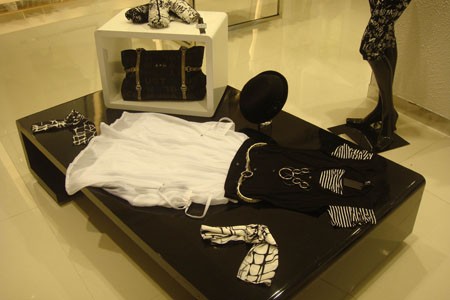 柏斯曼女装店铺形象