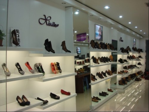仙妮特鞋帽店铺展示