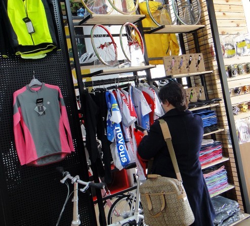 诺威思运动装店铺形象