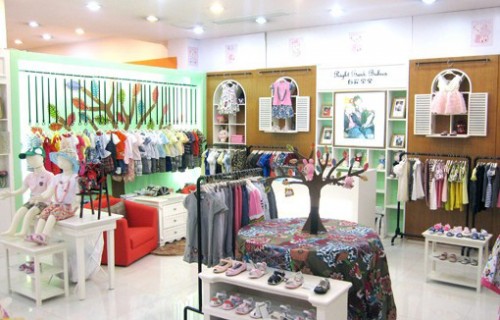 右岸宝宝童装店铺形象