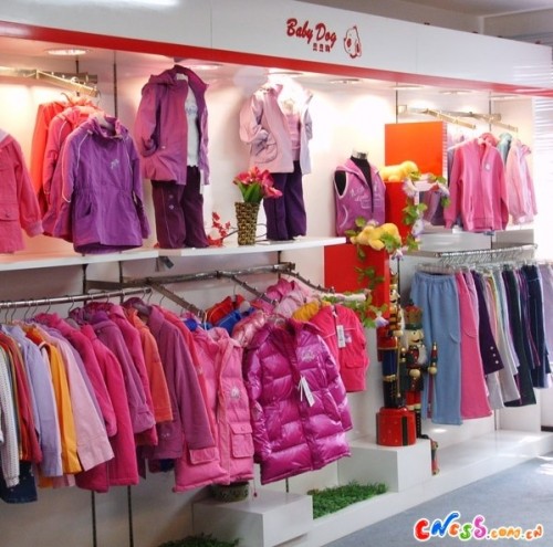 贝贝狗童装店铺展示