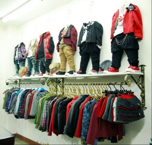 熊宝豆丁童装店铺展示