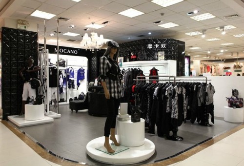 摩卡奴女装店铺展示