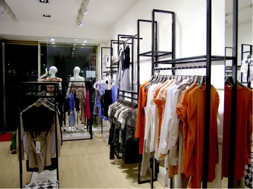 简单主题女装店铺展示