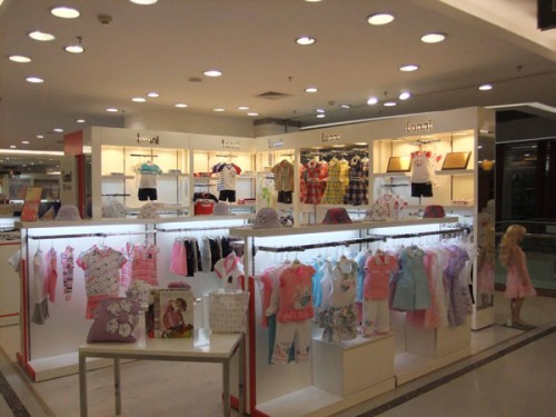 望子成龙童装店铺形象