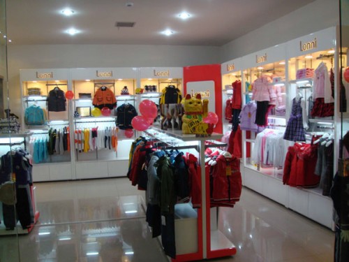 望子成龙童装店铺形象