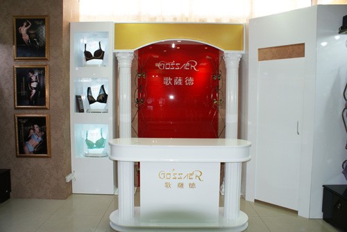 歌萨德内衣店铺展示