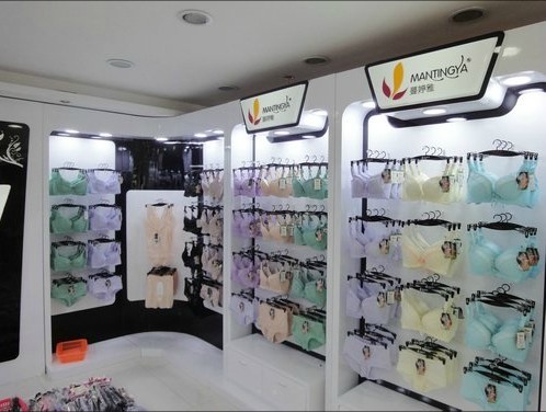 蔓婷雅内衣店铺展示