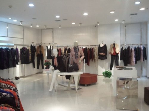 弥缔拉女装店铺展示