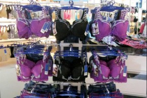 艾拉奇-ILIKE店铺