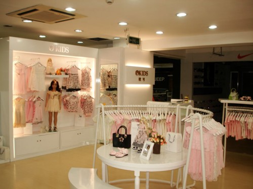 欧可童装店铺展示