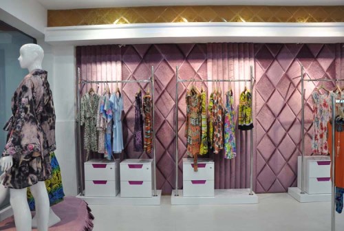 戈洛瑞丝女装店铺展示