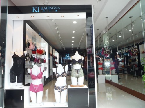 卡丁娜内衣店铺展示