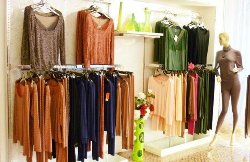 雅婷雅雯内衣店铺展示