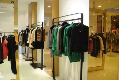 米欧米女装店铺展示