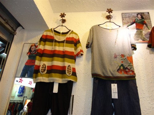 杰然不同女装店铺展示