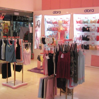 戴博蓝内衣店铺展示