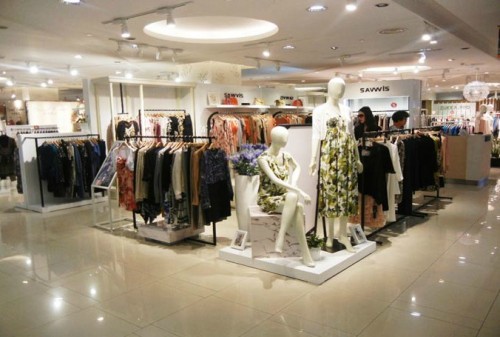 品智女装店铺展示