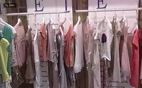 依瑞琳女装店铺展示