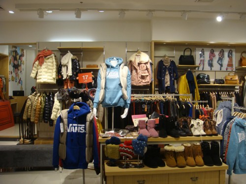 卓玛诗女装店铺展示