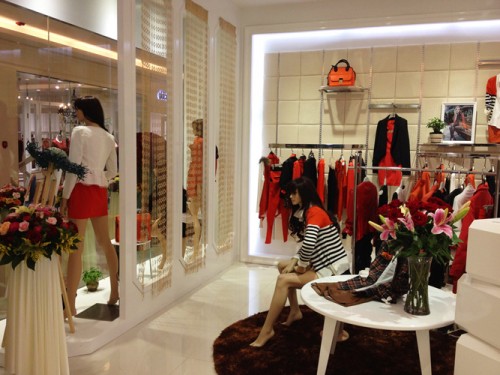 婉枫女装店铺形象