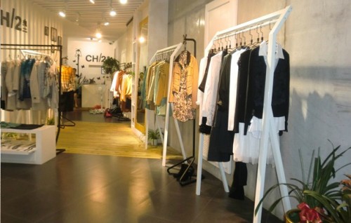 虫二女装店铺展示