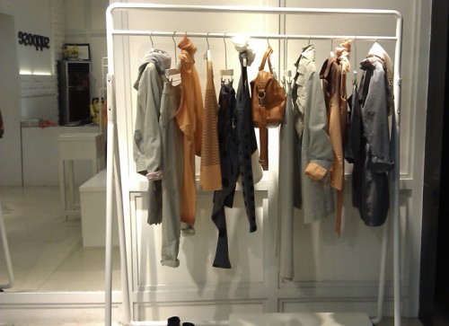 SUPPOSE女装店铺形象