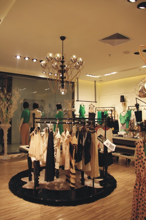 DILI女装店铺展示