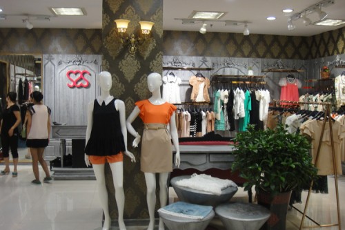 桑索女装店铺展示