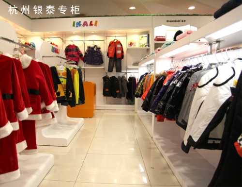 伊佳林童装店铺展示