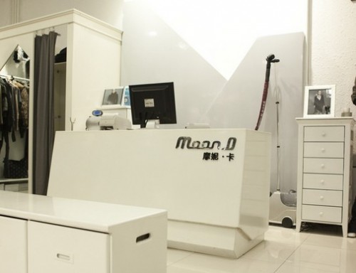 摩妮•卡儿女装店铺形象