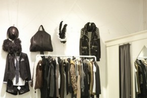 摩妮•卡儿-Moon.Q店铺