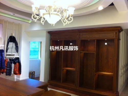 歌斐娜女装店铺展示