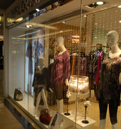 法国碧阳女装店铺形象