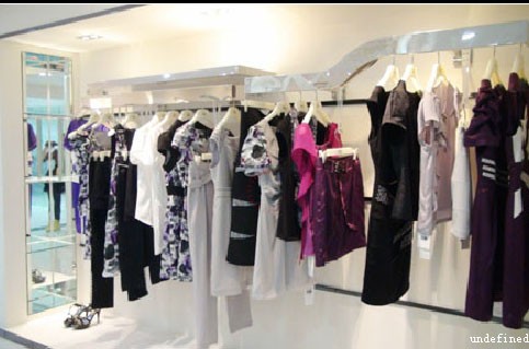 妍雅兰姿女装店铺展示