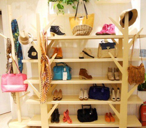 TH2011女装店铺展示