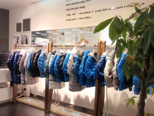 熙兰雅羽绒服店铺形象