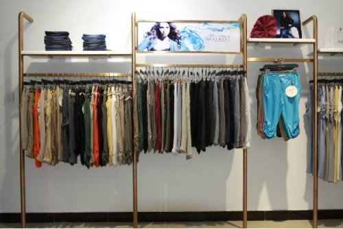 纽伦女装店铺展示