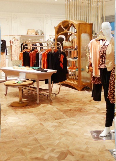 伊芙丽女装店铺展示