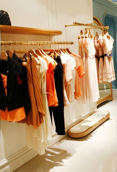 伊芙丽女装店铺展示