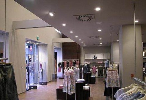 罗拉尔女装店铺形象