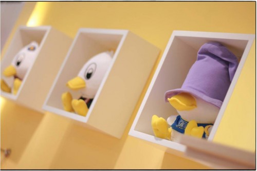 可可鸭童装店铺形象