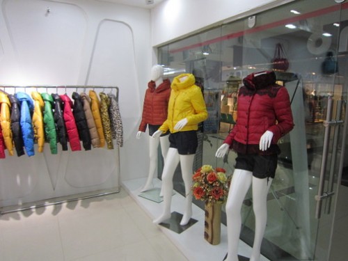 变格女装店铺展示