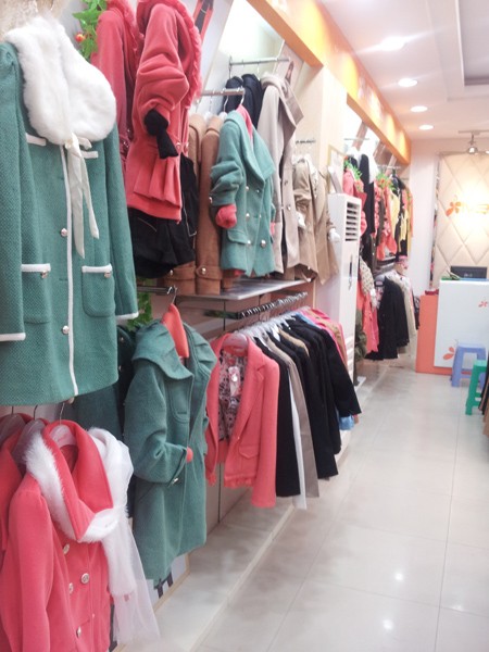 SMUSES茜蒙诗女装店铺形象