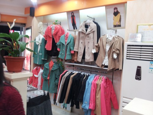 SMUSES茜蒙诗女装店铺形象