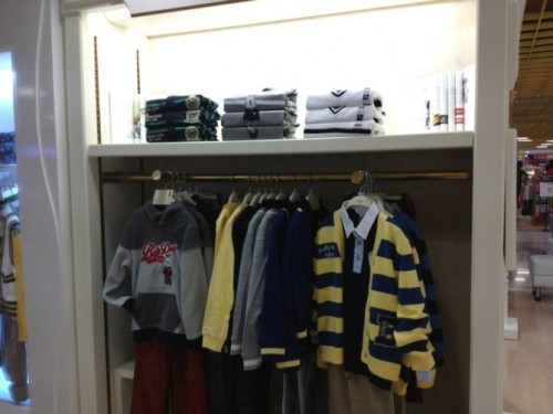 朦朦兔童装店铺展示