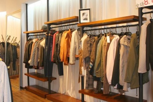 索兰迪女装店铺展示