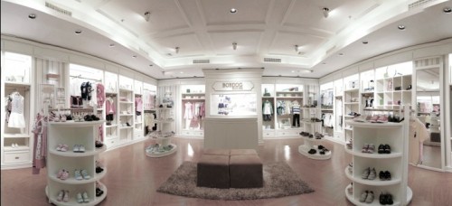 朦朦兔童装店铺展示