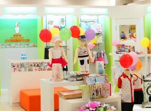 卯卯哥童装店铺展示